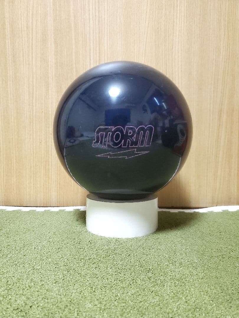 ソリューション・ブラック　ストーム　 ボウリングボール 15P