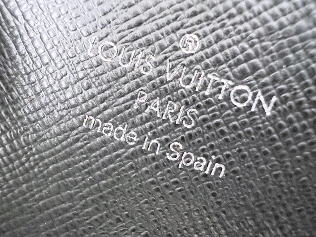 良好品　ルイヴィトン　エピ　ミュルティクレ6　キーケース　ノワール　黒　シルバー