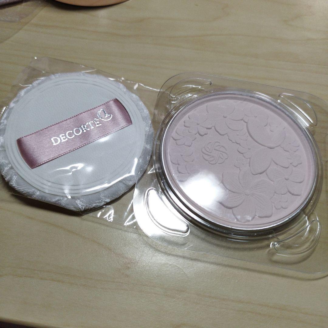 コスメデコルテ フェイスパウダー X IV マルセルワンダース2024