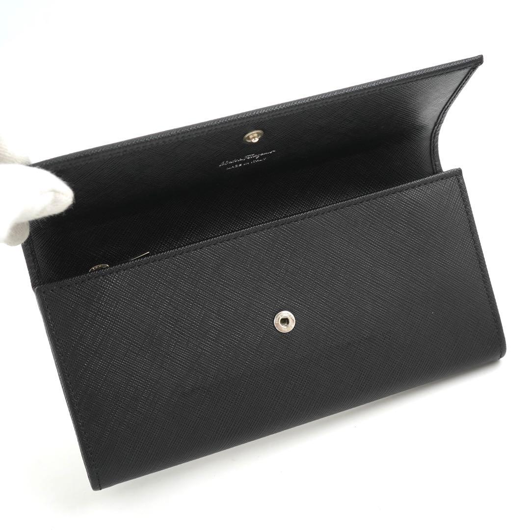 ✨未使用展示品・箱付き✨　Ferragamo 長財布　Wガンチーニ　ガンチーニ