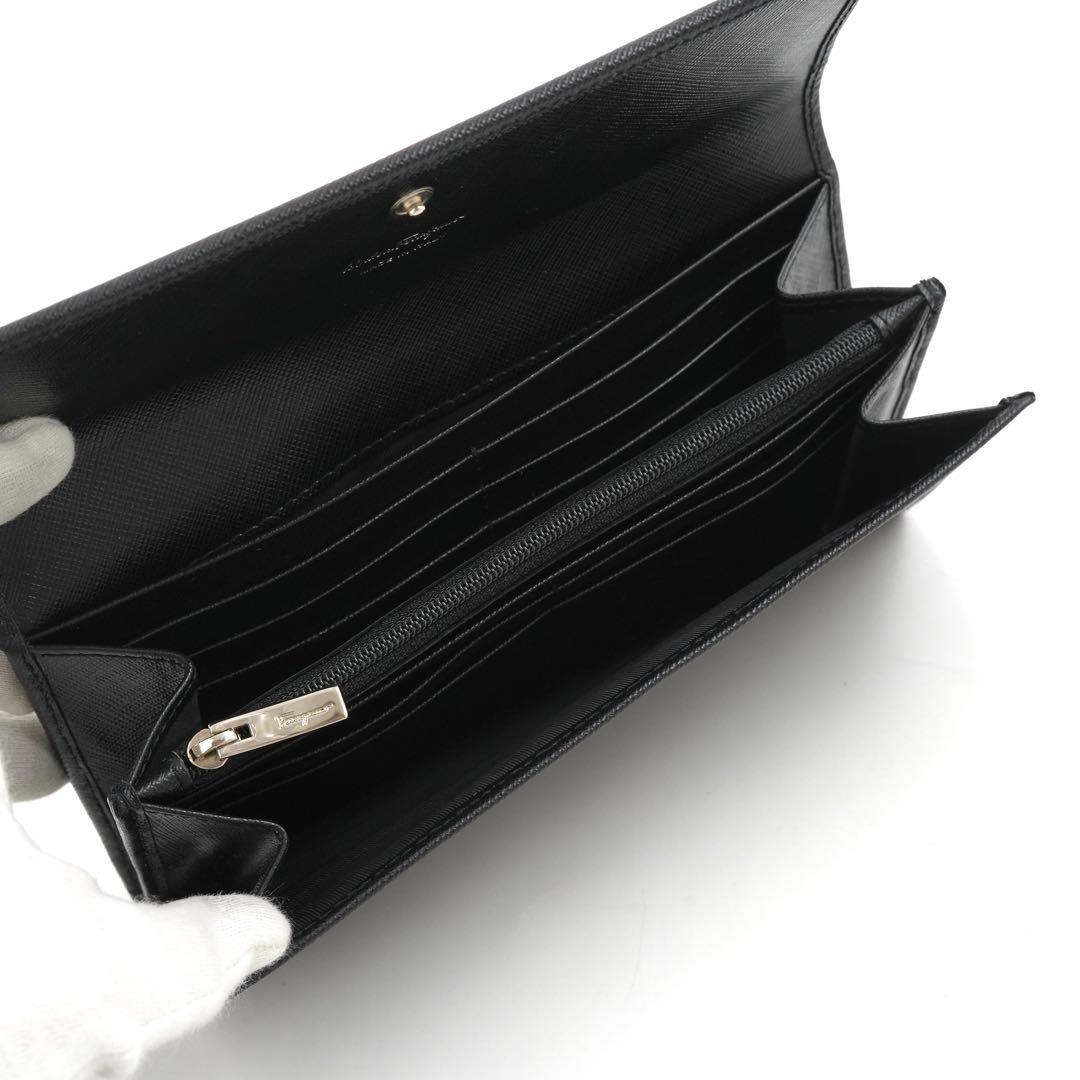 ✨未使用展示品・箱付き✨　Ferragamo 長財布　Wガンチーニ　ガンチーニ