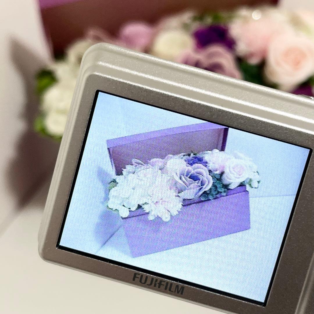 デジタルカメラ FUJIFILM finepix J10