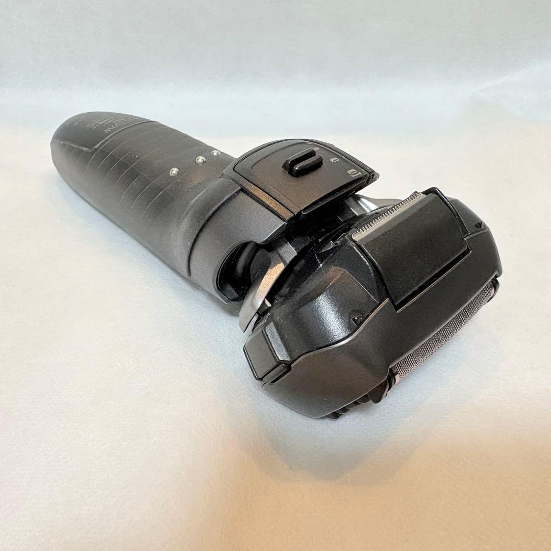 PanasonicラムダッシュPRO5 5枚刃電気シェーバー ES-LV7W-K