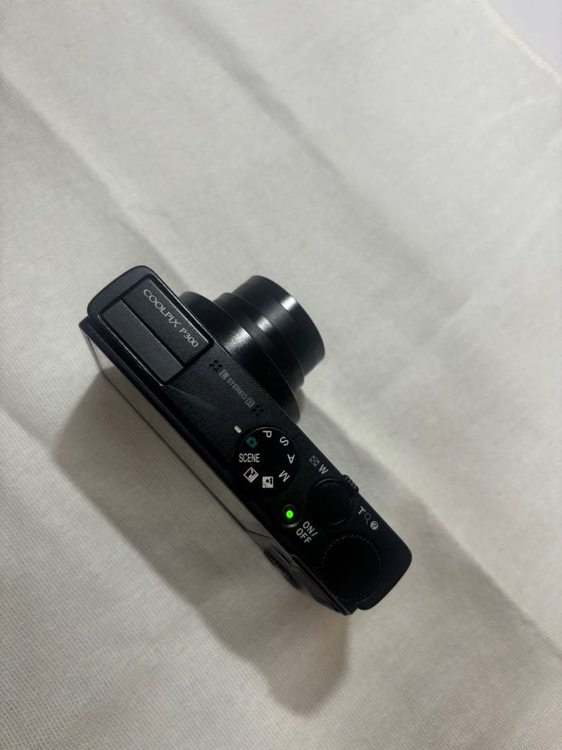 Nikon ニコン COOLPIX P300 ジャンク 液晶画面　黄ばみあり