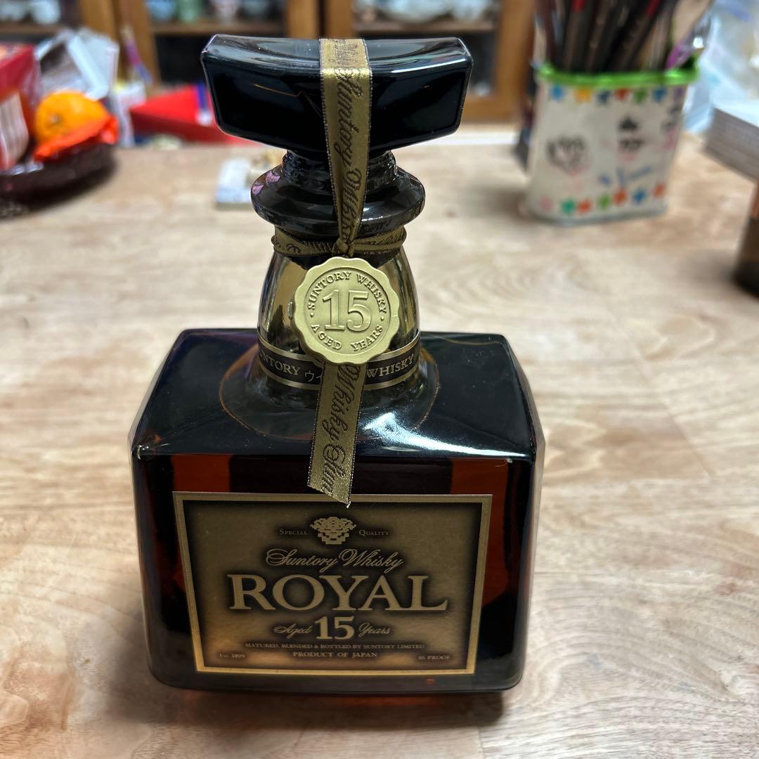 サントリーウイスキー　ローヤル15年　ゴールドラベル