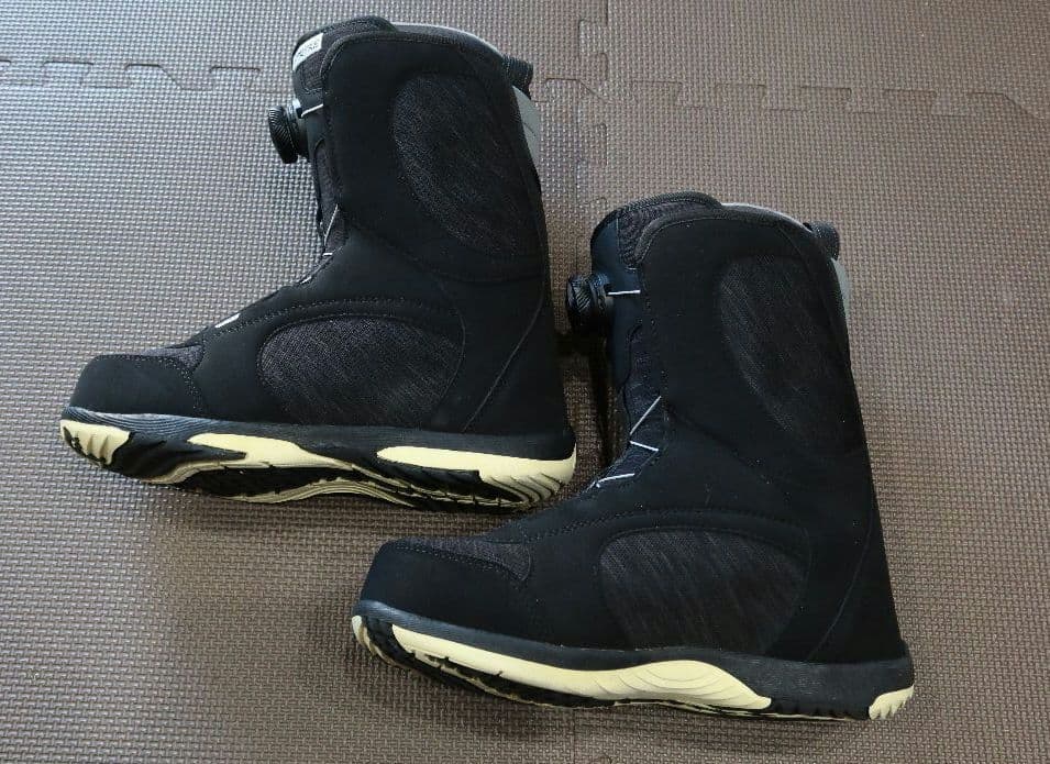 女性用スノーボードブーツ ボアシステム ブラック