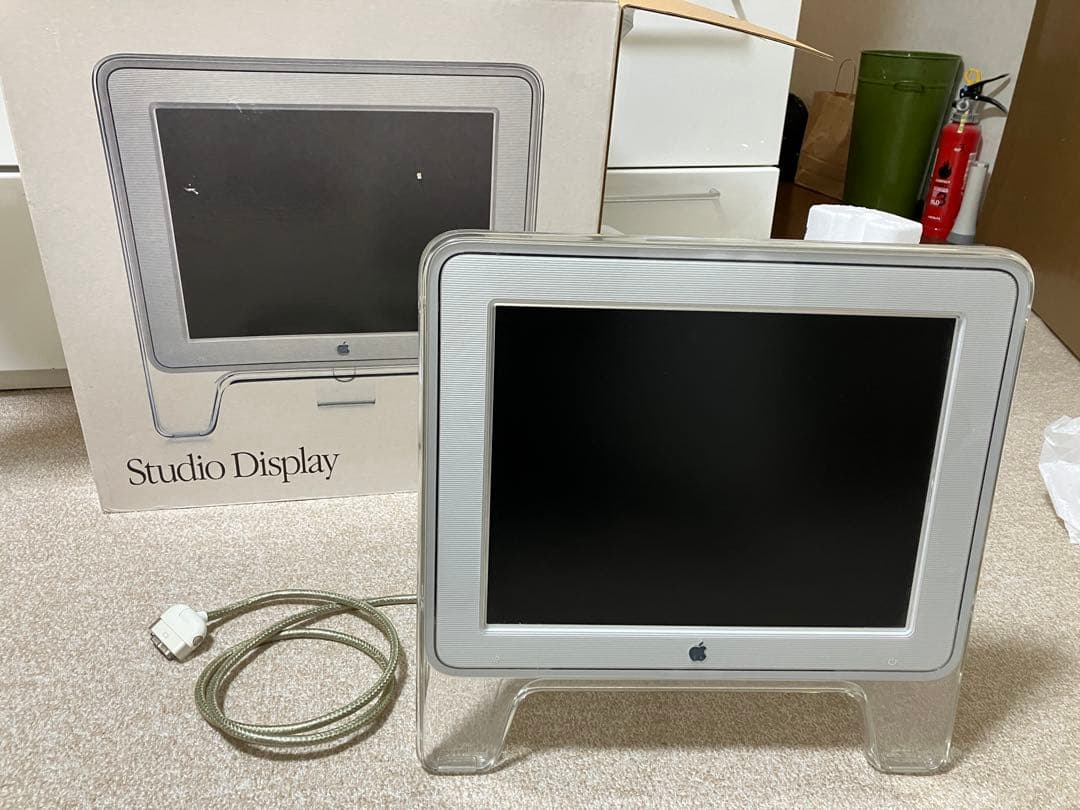 Apple Studio Display 15インチ　電源やケーブル付き