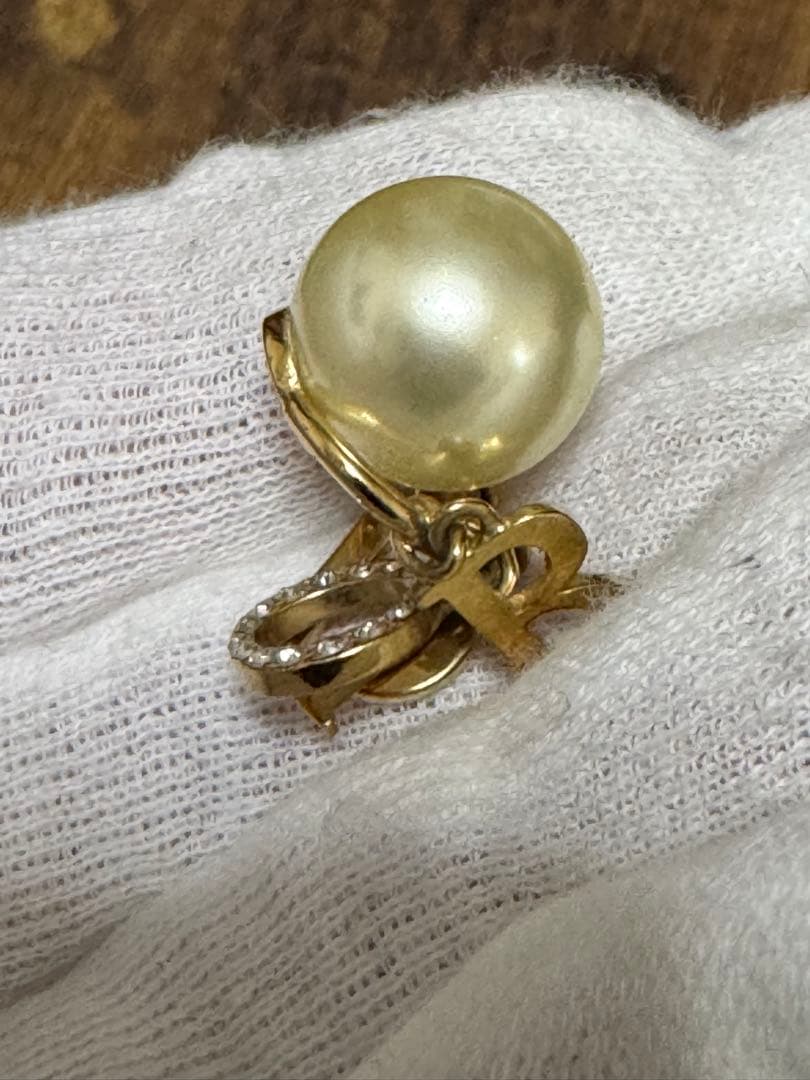 ⭐️専用Dior ディオール トライバル レジンパール クリスタル ゴールド 片耳