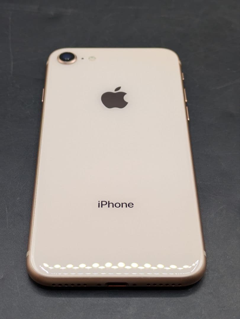 Apple iPhone 8 本体 64GB ゴールド