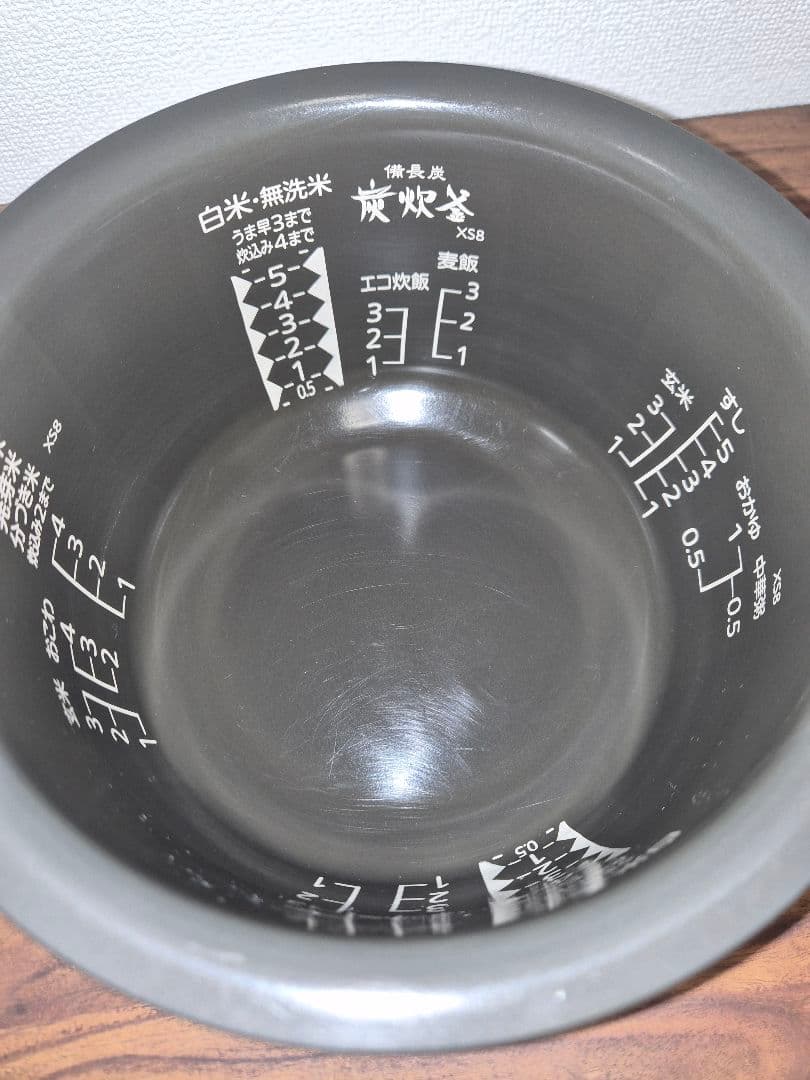三菱 蒸気レス炊飯器 5.5合 NJ-XSC10J-W 2023年製