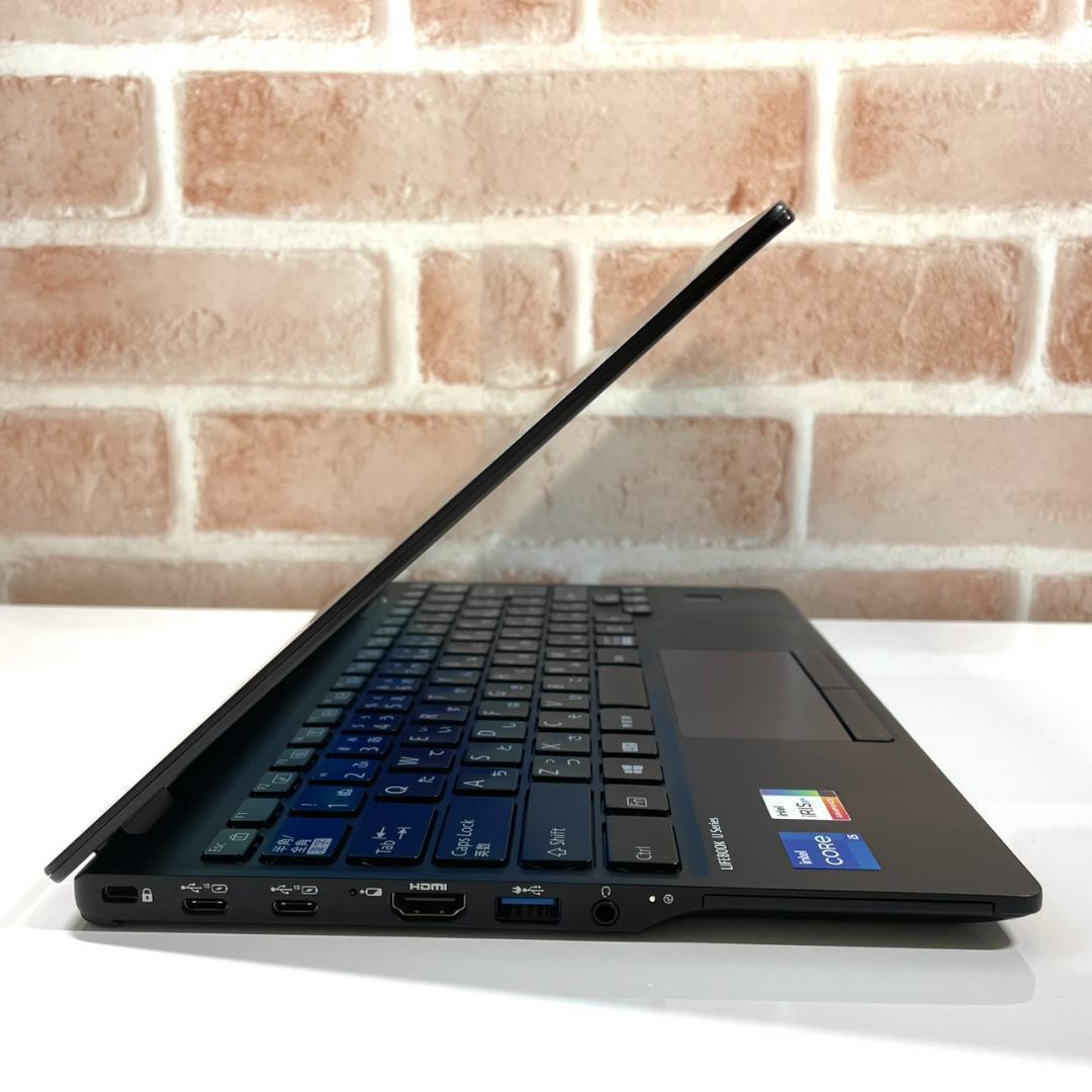 ★大特価商品★ 美品 大バッテリー 2021年製 超軽量831g 富士通 NN3