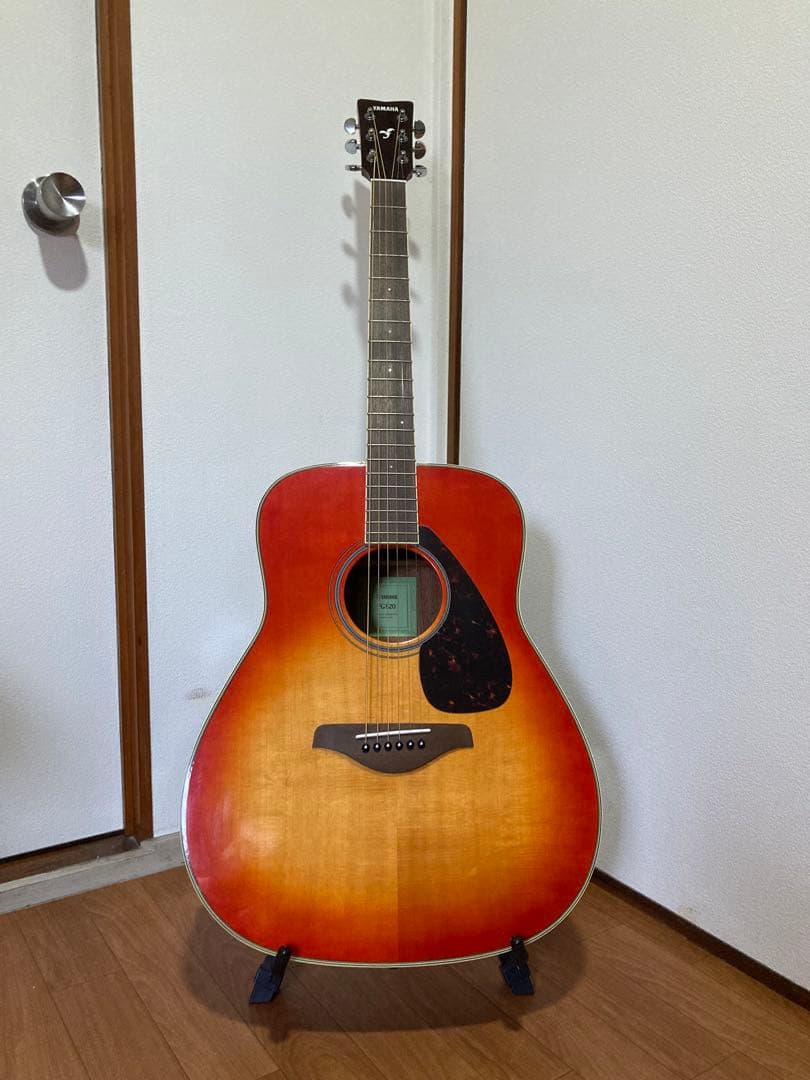 ギター YAMAHA FG-820