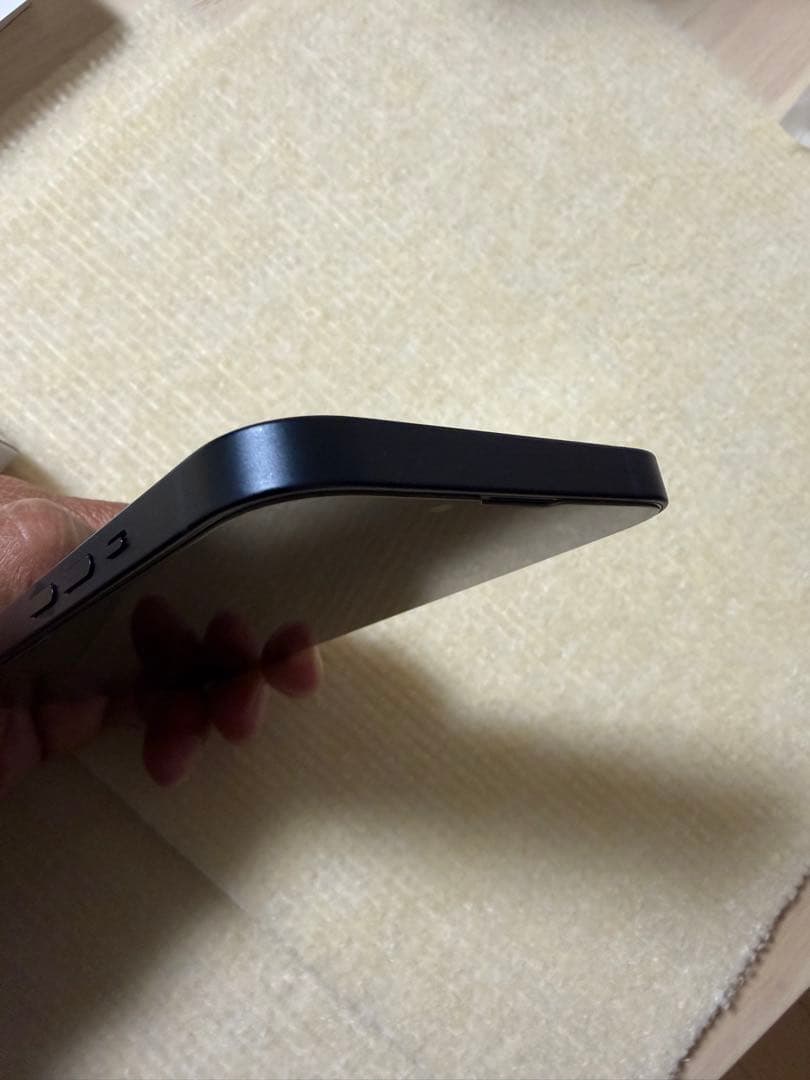 ①Apple iPhone 13 ミッドナイト