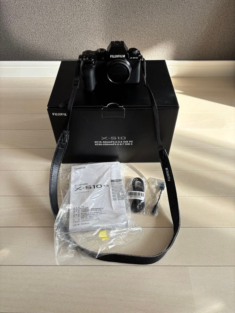Fujifilm X-S10 ミラーレス一眼 本体