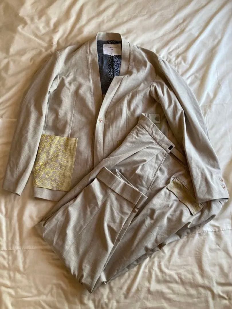 ベージュ ノーカラージャケットとパンツセット　new order