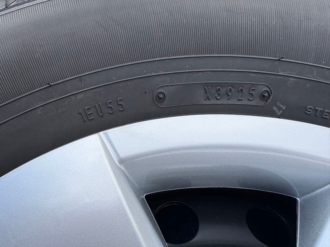 【新車外し】トヨタハイエース純正 15インチ ダンロップ SP175 4本