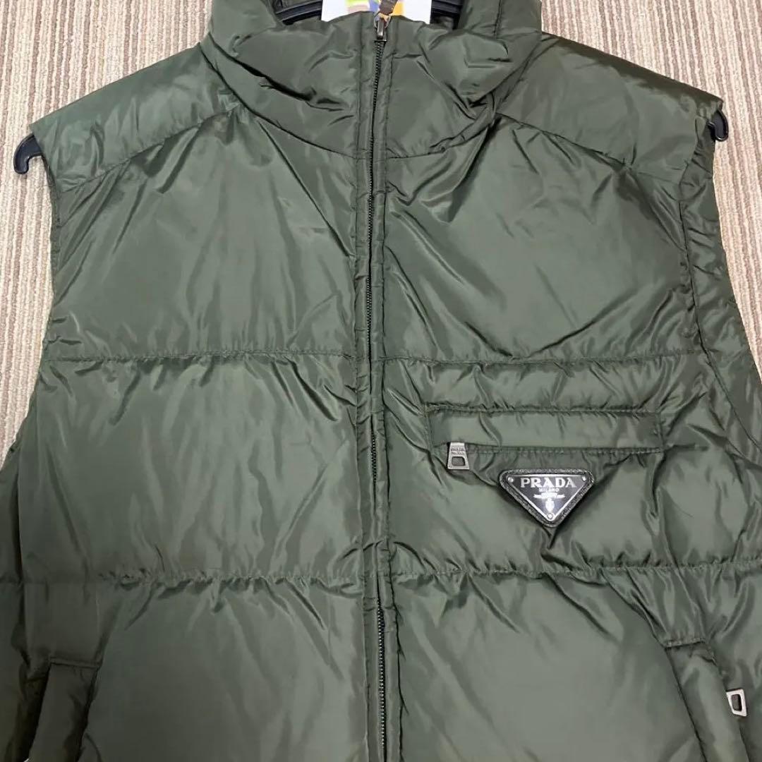 【‼️美品】プラダ トライアングルロゴ ダウンベスト メンズ46