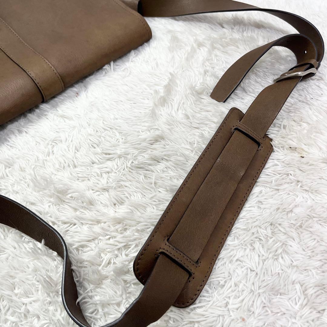 TOM FORD トムフォード ショルダーバッグ メッセンジャーバッグ ブラウン