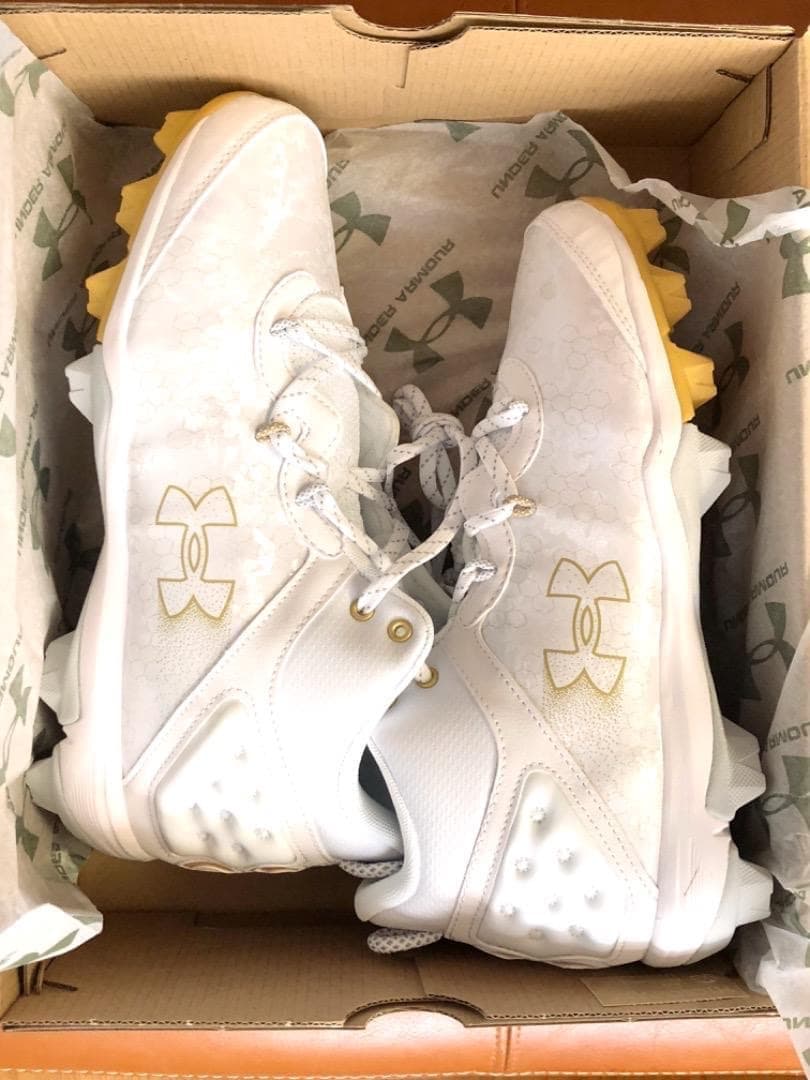 新品2026年USA国内限定☆アンダーアーマー野球ハーパー8MidRm28cm★