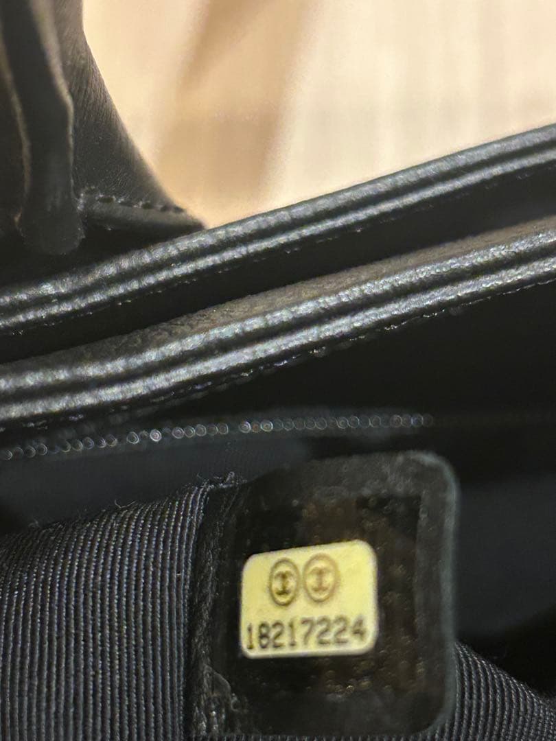 CHANEL ブラック レザートートバッグ