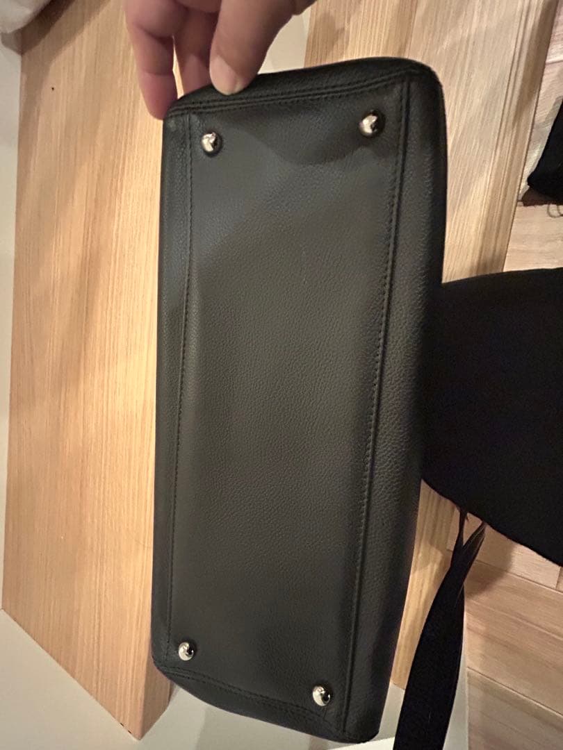 CHANEL ブラック レザートートバッグ