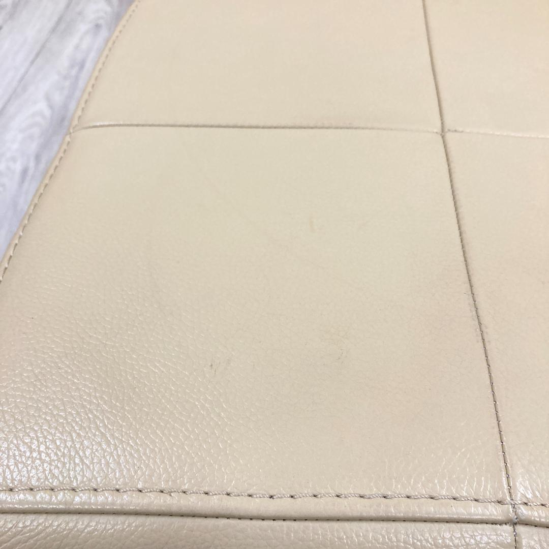 IDC大塚家具　総革　スツール　オットマン ベージュ系