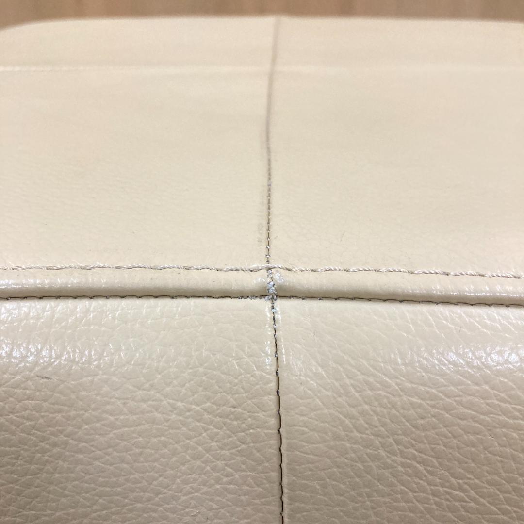 IDC大塚家具　総革　スツール　オットマン ベージュ系