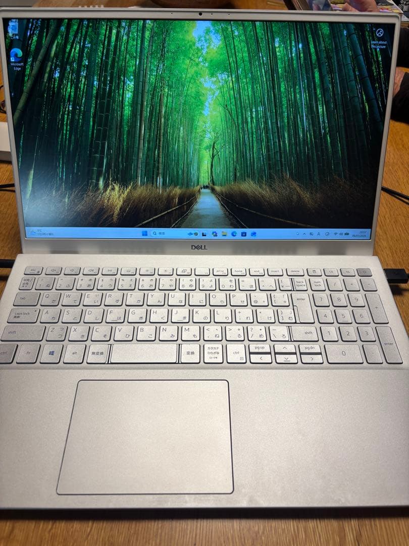 DELL inspiron5502 Core i7 1165G7 15.6インチ