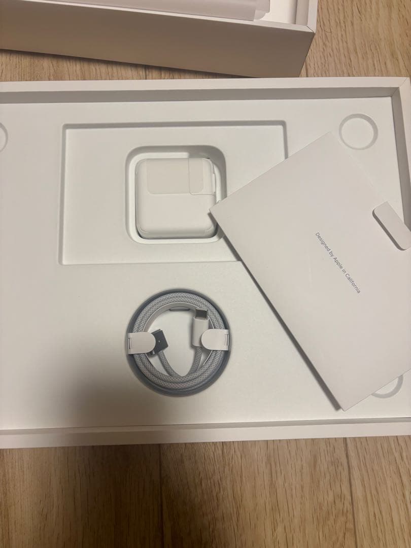 MacBook本体 MacBook Air M2 16GB