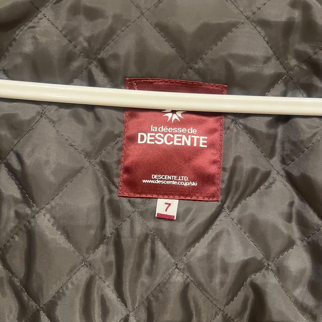 値下げ【未使用に近い】DESCENTE ダウンスキーウェア　スノーボードウェア