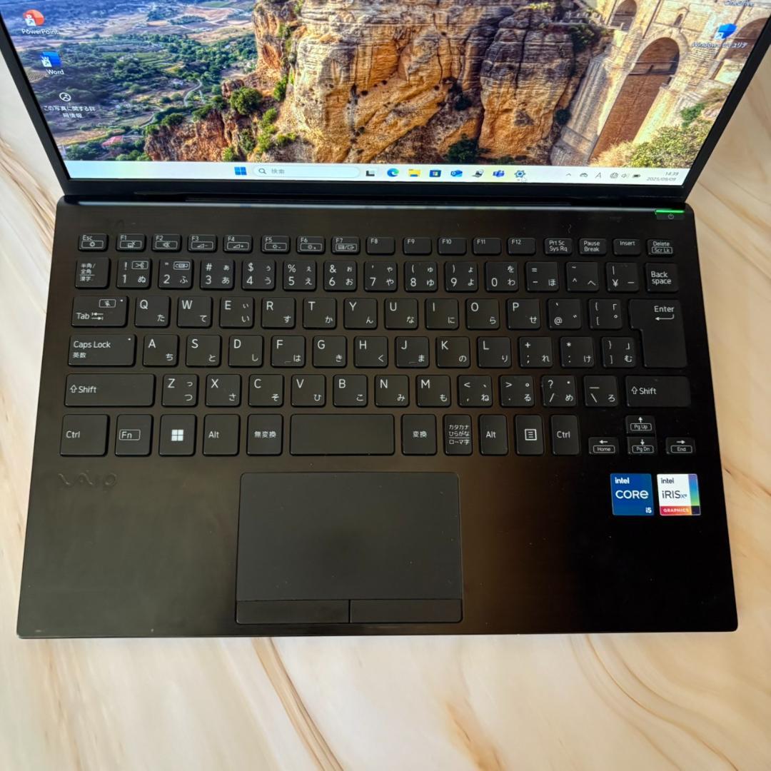第12Corei5！SSD256GB！メモリ16GB！VAIO