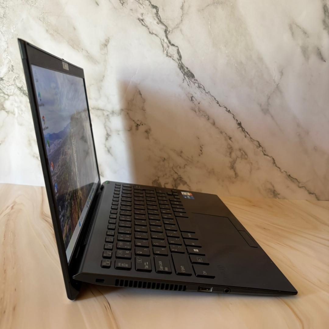 第12Corei5！SSD256GB！メモリ16GB！VAIO