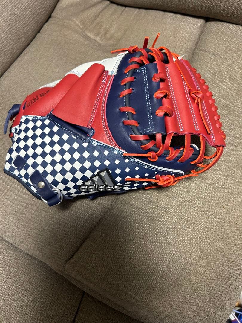 adidas 軟式グローブ ネイビー/レッド