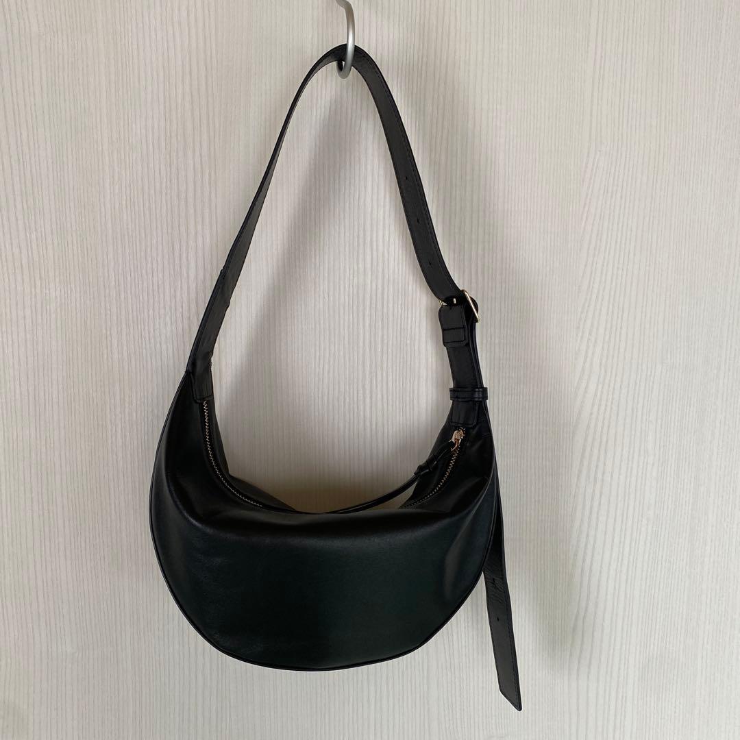 【2.718】スリーククロスボディバッグ