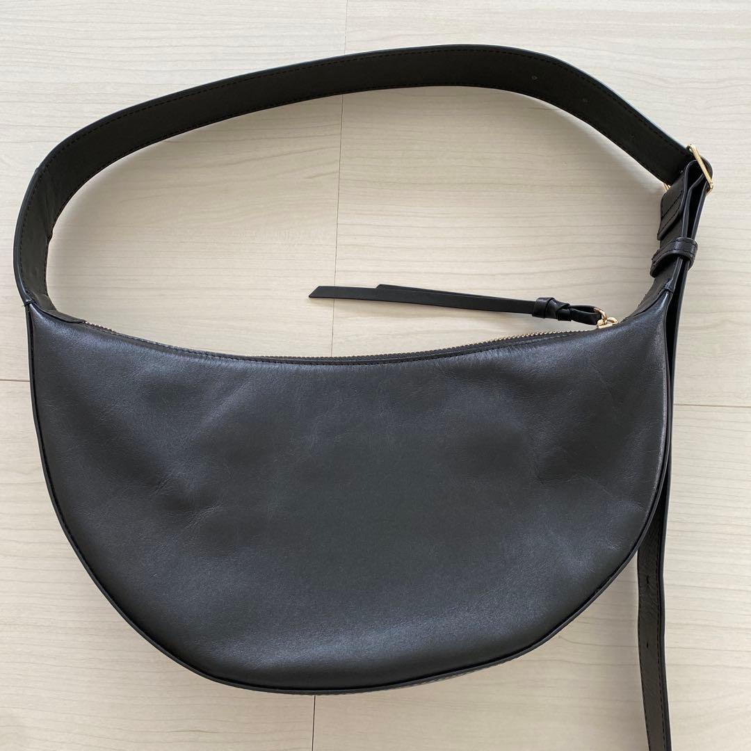 【2.718】スリーククロスボディバッグ