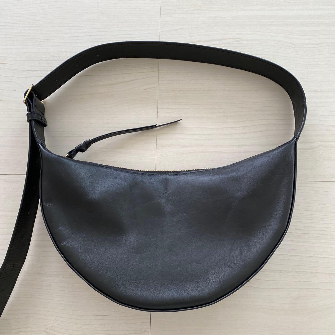 【2.718】スリーククロスボディバッグ