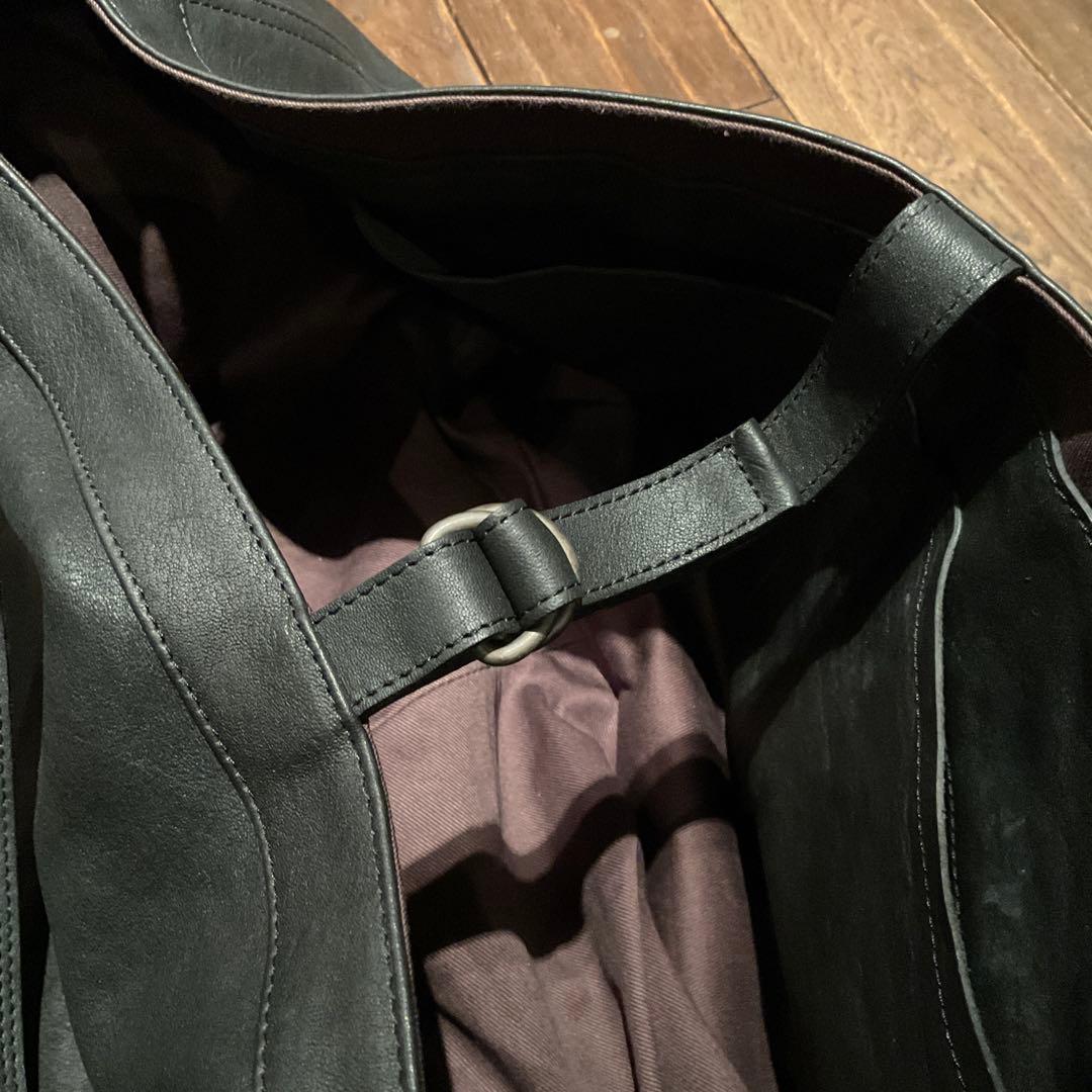 偽*ん様 T.T ニュースペーパーバッグ　レザー製