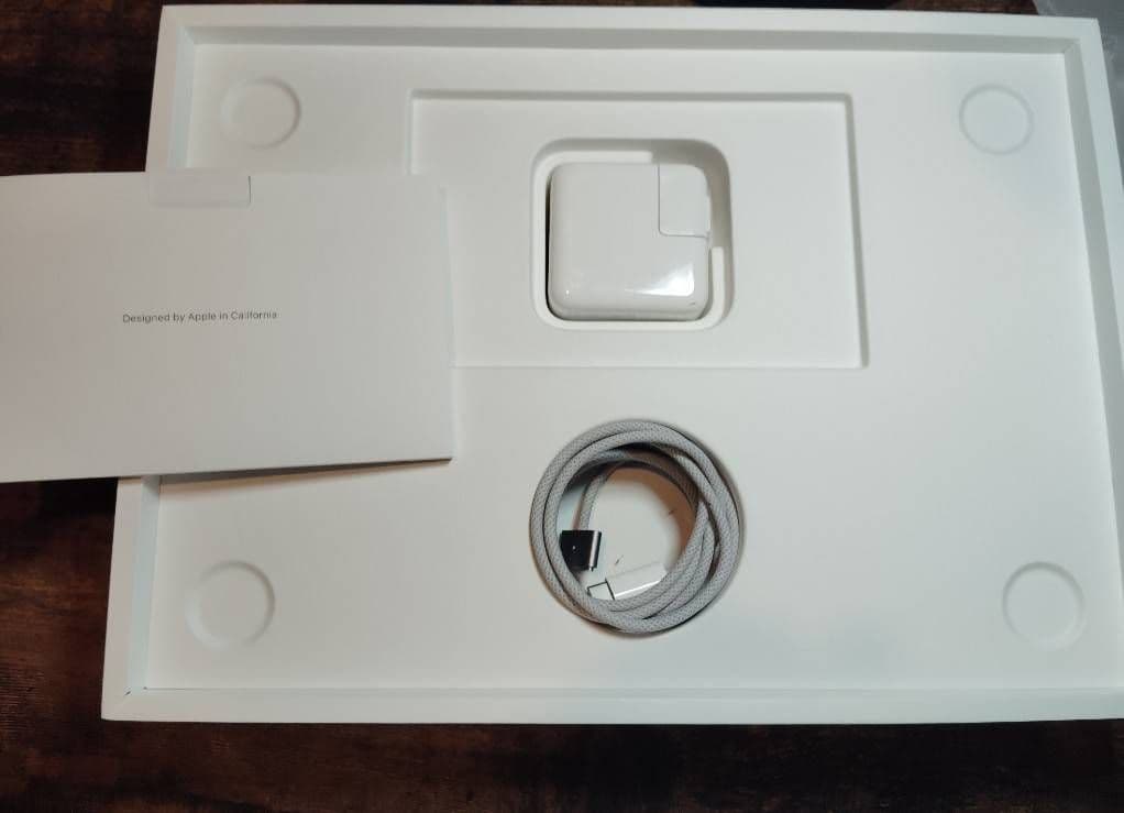 Mac Book Air M2 16GB メモリ/256GB SSD