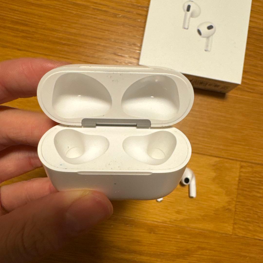 Apple AirPods エアポッツ ワイヤレスイヤホン