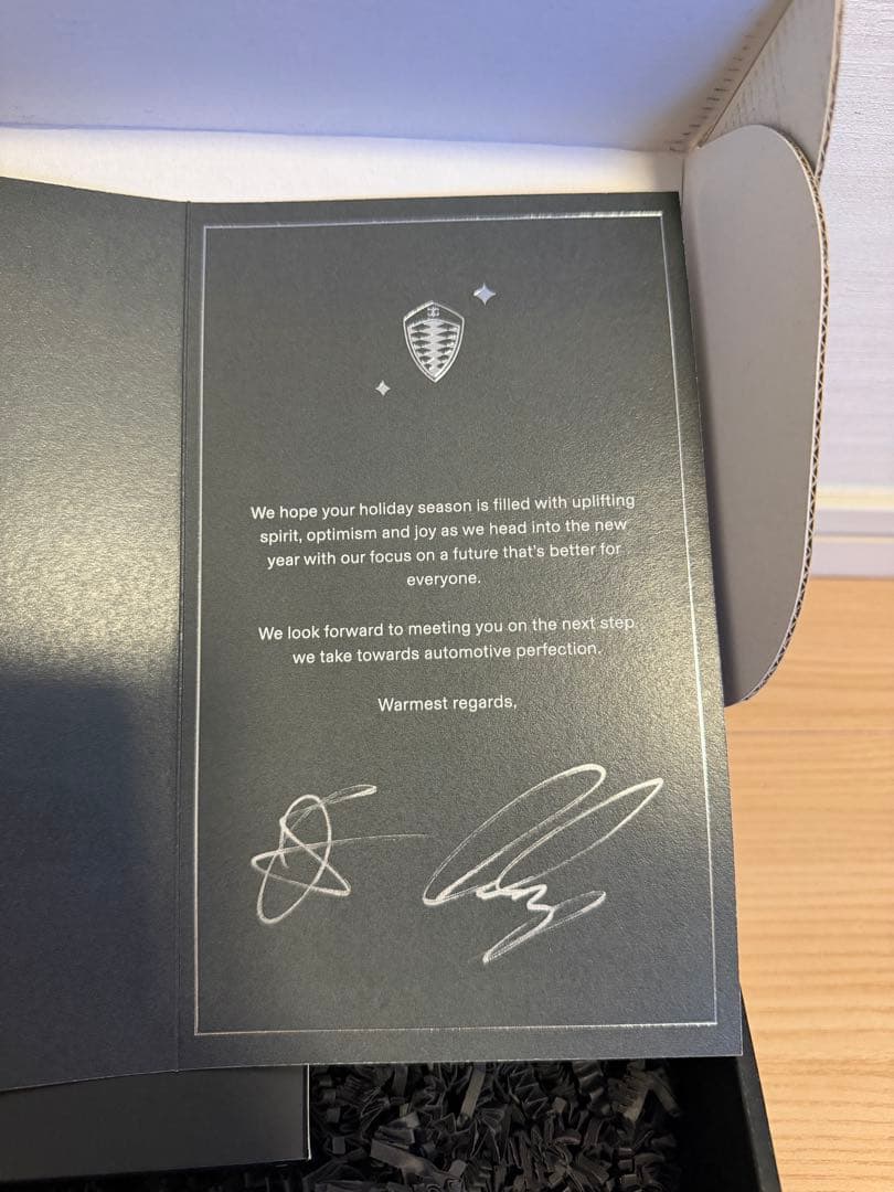 Koenigsegg オーナーノベルティ クリスマス Beats Fit Pro