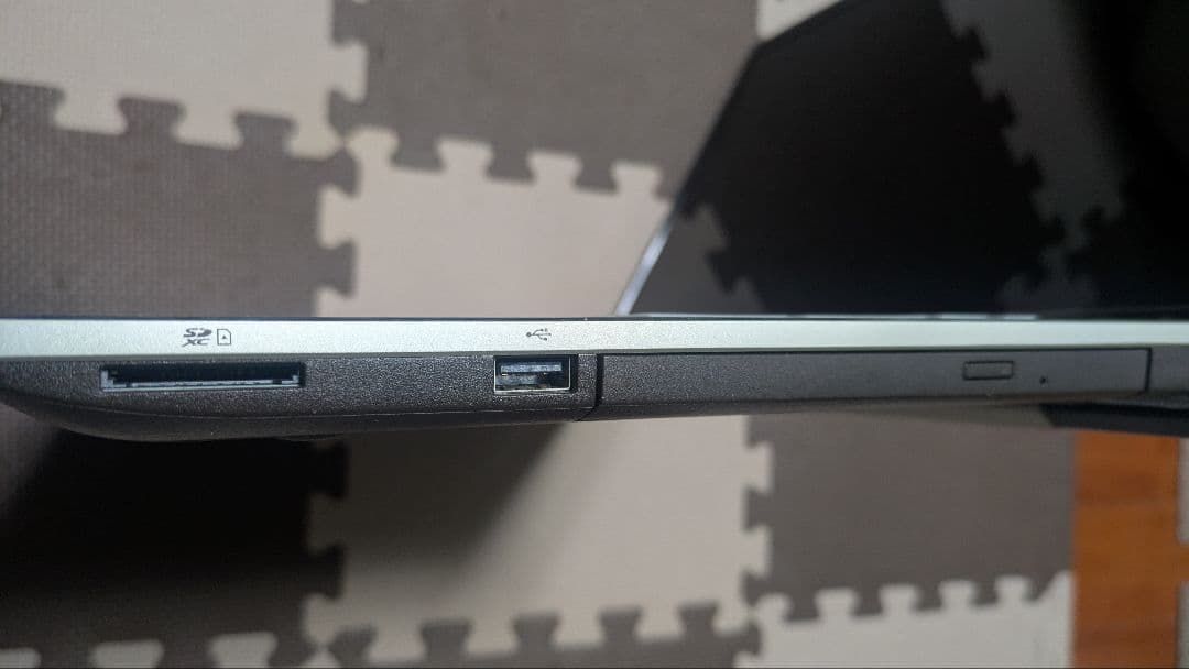 富士通 LIFEBOOK FMVN90E2G