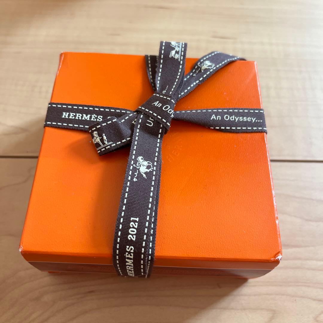 エルメス　オードゥルバーブエカルラットモイスチャライジング　ボディークリーム