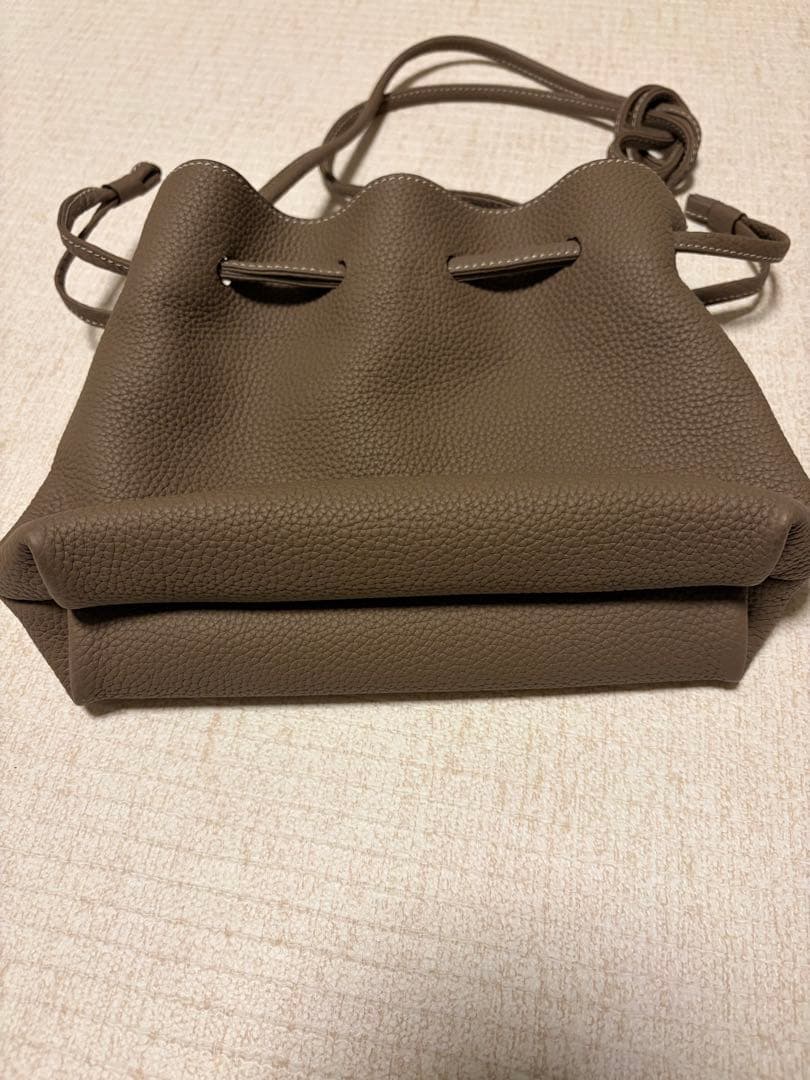 BONAVENTURA ノア ハンドバッグ シュリンクレザー