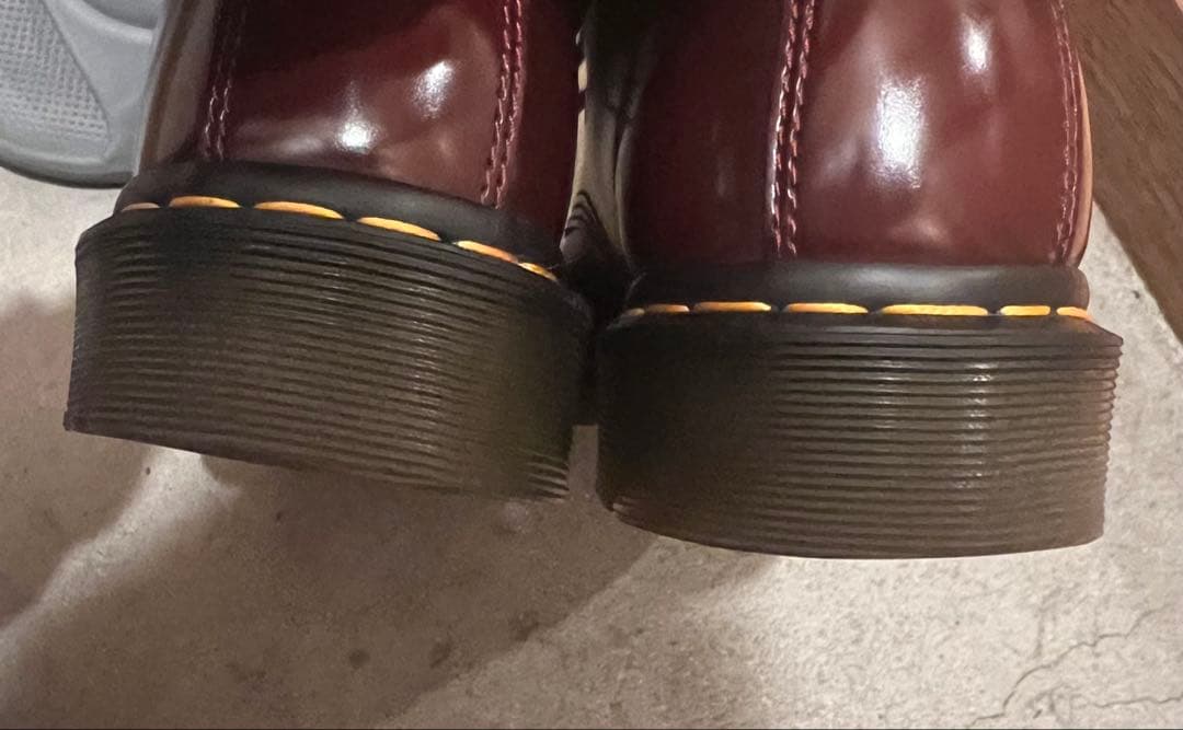 最安価　常田大希着用　Dr. Martens UK8 vegan レザー　モデル