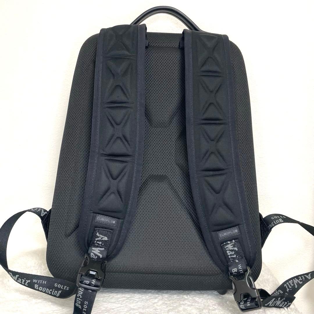 Dr.Martens ドクターマーチン ハードシェル リュック バックパック 黒