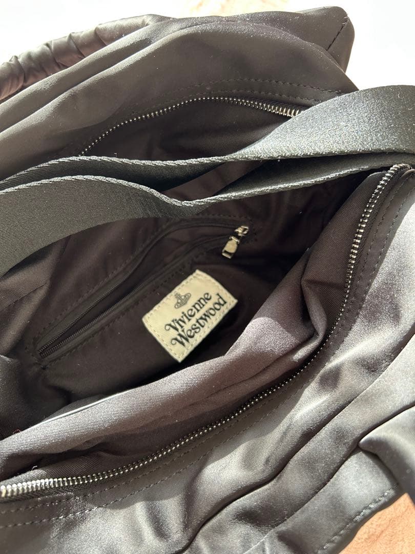 ヴィヴィアンウエストウッド　ナイロンショルダーバック