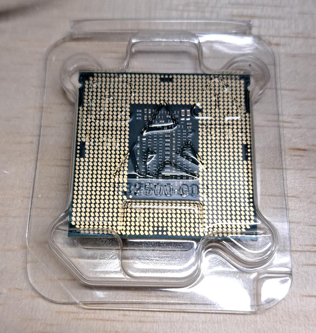 Intel Core i7-9700 3.00GHz CPU 8コア8スレッド