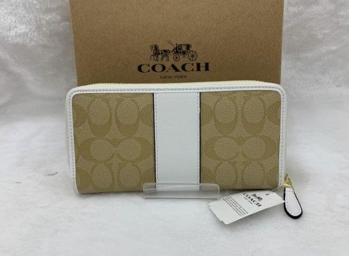 新品未使用コーチ長財布ベージュシグネチャーレディースメンズ送料無料即日発送