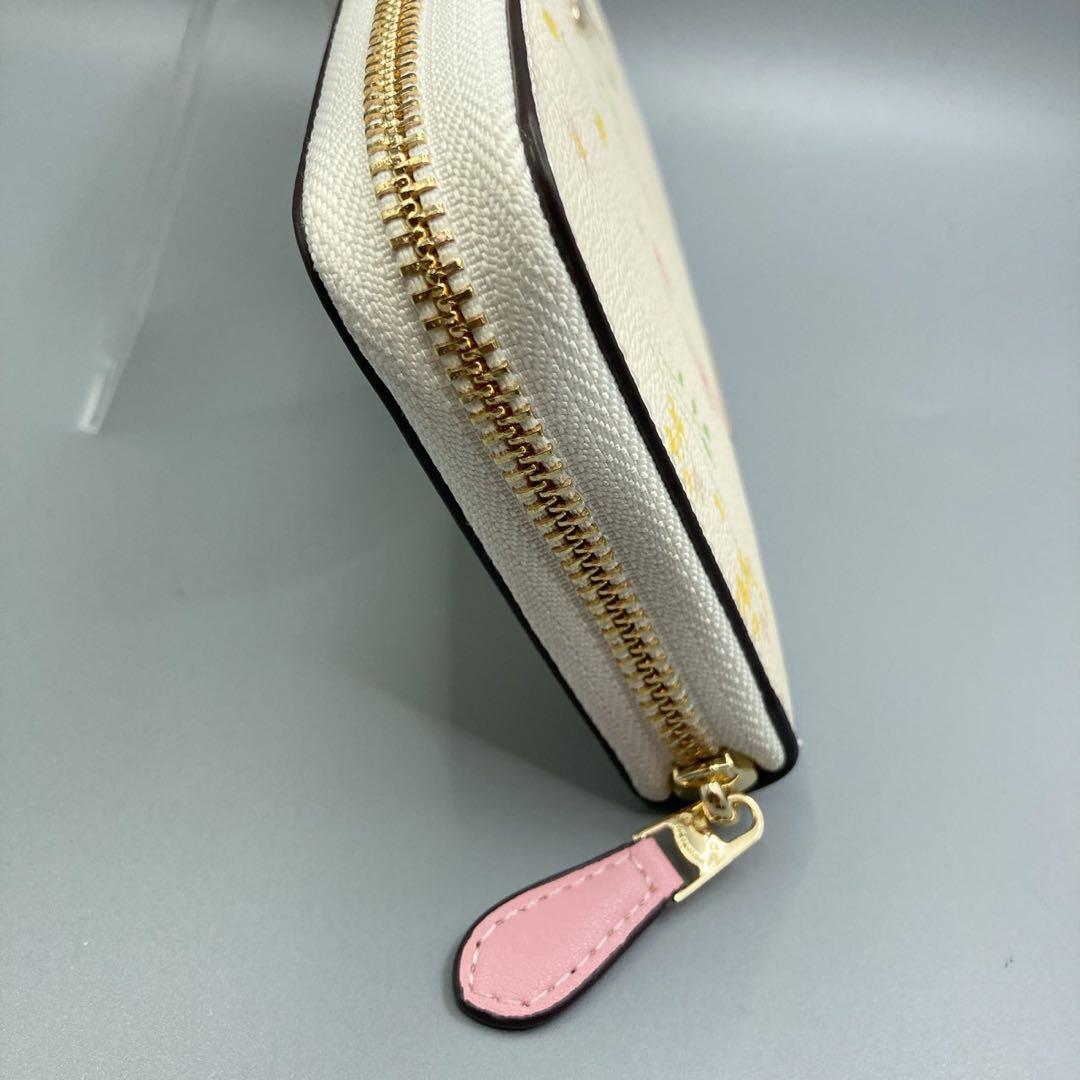 新品　未使用　箱付き　COACH コーチ 長財布 アコーディオンジップ 花柄