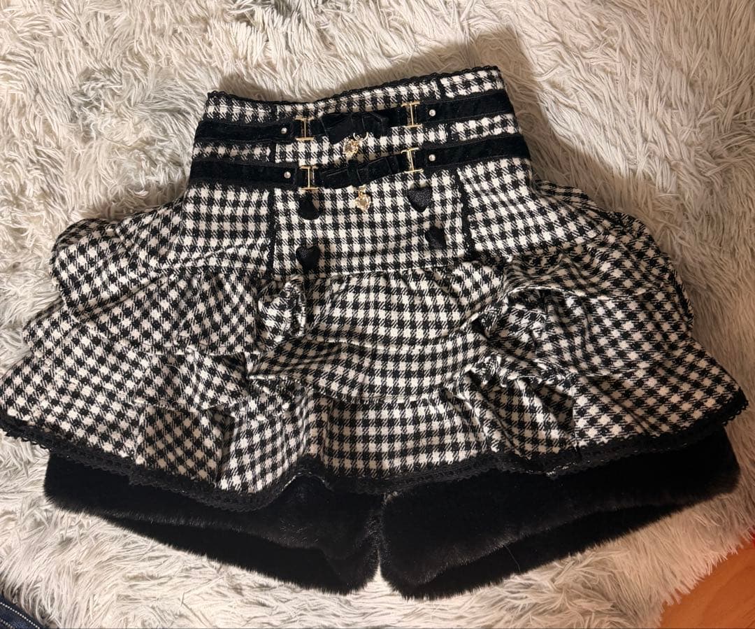 裾ファーフリルスカパン グレー